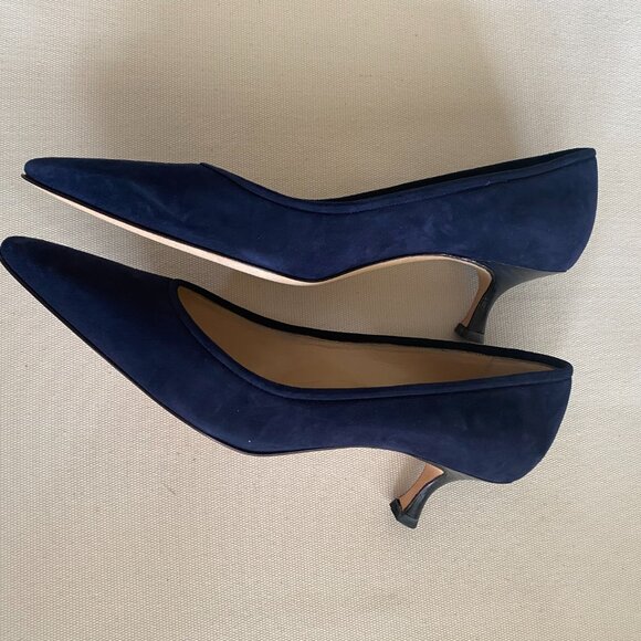 Manolo Blahnik Navy Suede Heels - Picture 2 of 4